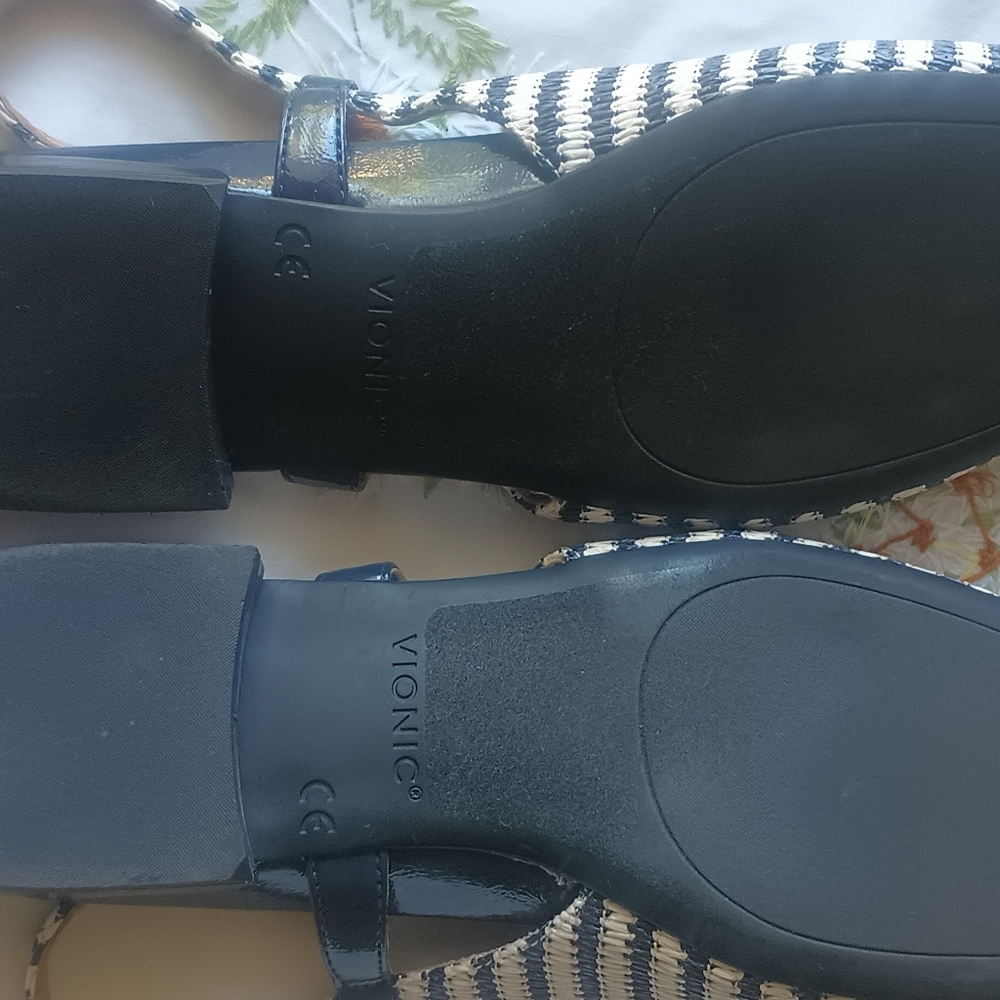 Vionic Petaluma Navy Sling Back Shoes Size 8 - Picture 5 of 8